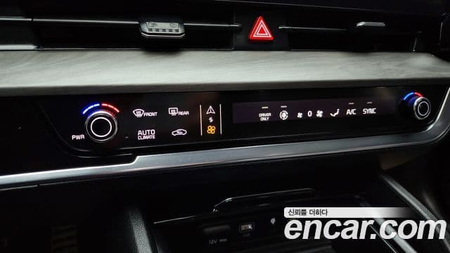 Kia Sportage 2023 — ფოტო 16/20