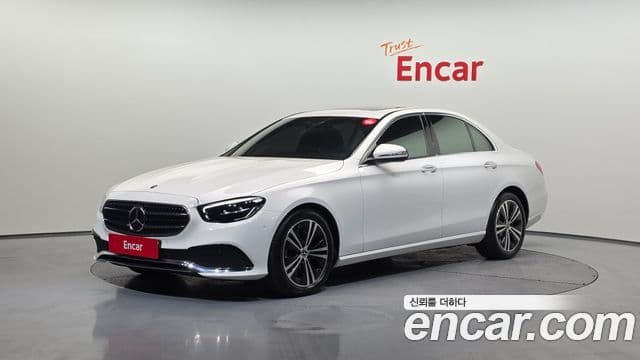 Mercedes-Benz E-Class 2021 — ფოტო 1/20