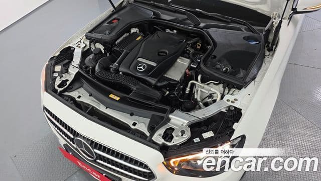 Mercedes-Benz E-Class 2021 — фото 6 из 20