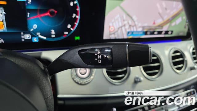Mercedes-Benz E-Class 2021 — ფოტო 9/20