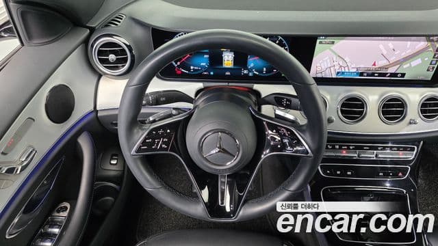 Mercedes-Benz E-Class 2021 — ფოტო 13/20
