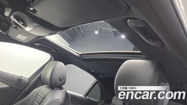 Mercedes-Benz E-Class 2021 — фото 18 из 20