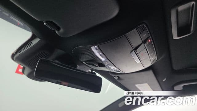 Mercedes-Benz E-Class 2021 — ფოტო 19/20