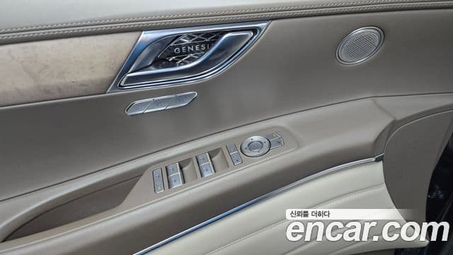 Genesis GV80 2021 — ფოტო 18/20