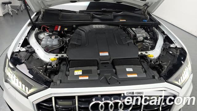 Audi Q7 2023 — ფოტო 6/20