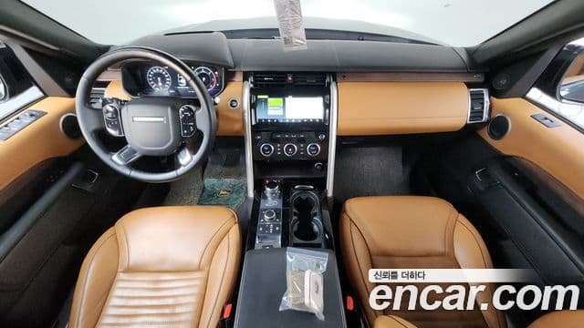 Land Rover Discovery 5 2019 — Şəkil 7/20