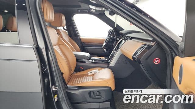 Land Rover Discovery 5 2019 — Şəkil 11/20