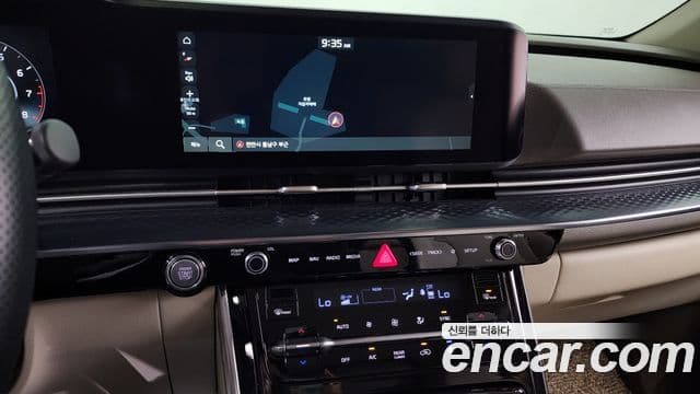 Kia Carnival 2021 — фото 14 из 20