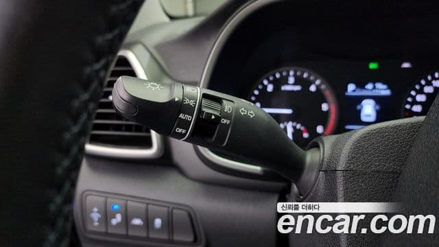 Kia Carnival 2021 — Şəkil 16/20