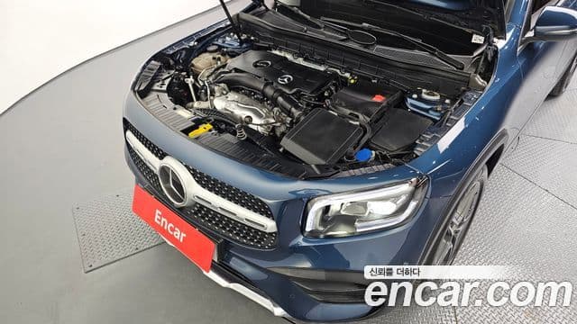 Mercedes-Benz GLB-Class 2023 — ფოტო 9/20