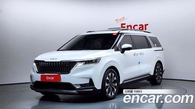 Kia Carnival 2021 — Фото 1/20