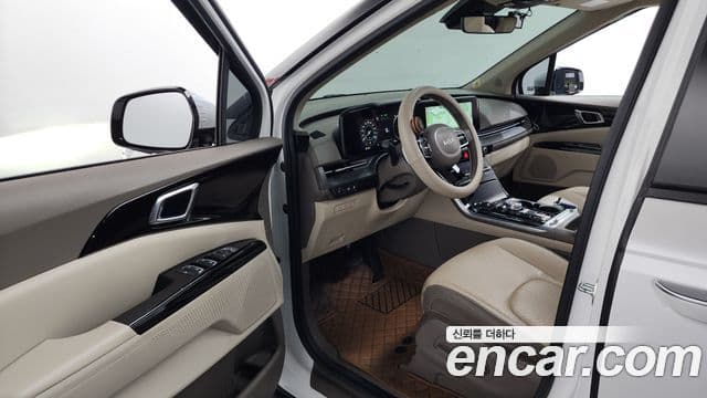 Kia Carnival 2021 — Фото 10/20