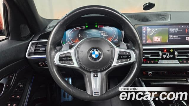 BMW 3 Series 2021 — фото 13 из 20