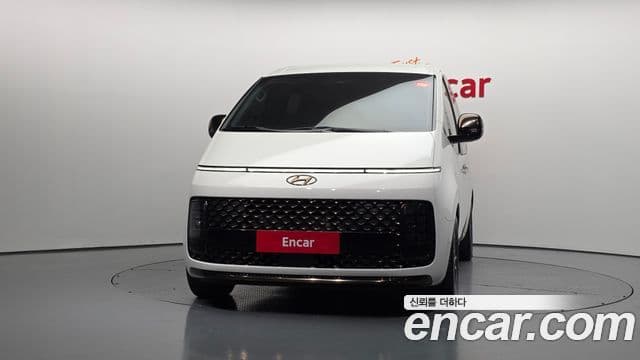 Hyundai Staria 2021 — Фото 3/20
