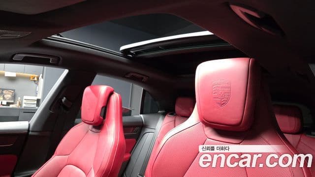 Porsche Macan EV 2025 — Photo 4/20