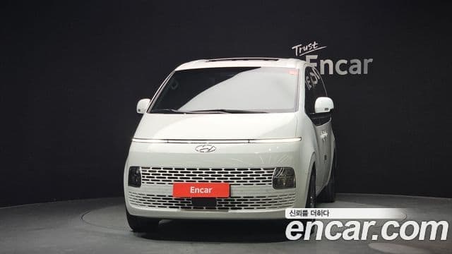 Hyundai Staria 2024 — ფოტო 18/20