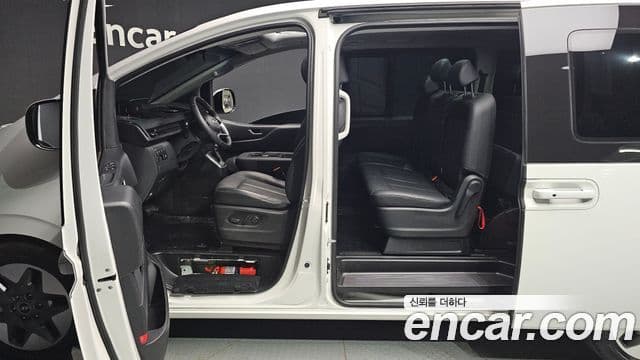 Hyundai Staria 2024 — ფოტო 10/20
