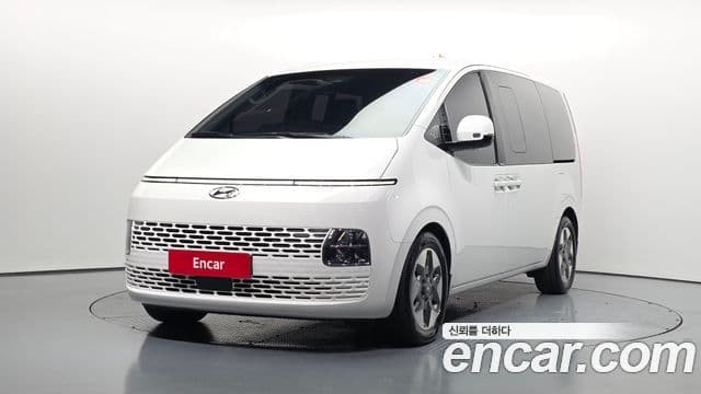 Hyundai Staria 2021 — Фото 1/20