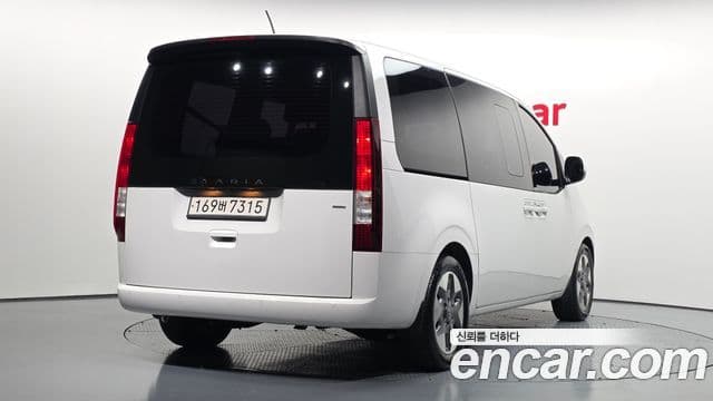 Hyundai Staria 2021 — Фото 2/20