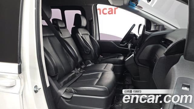 Hyundai Staria 2021 — Фото 11/20