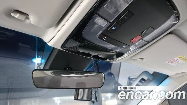 Hyundai Staria 2021 — Фото 19/20