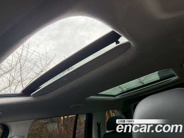 Hyundai Santa Fe 2024 — фото 18 из 20