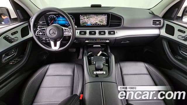 Mercedes-Benz GLE-Class 2019 — Şəkil 7/20