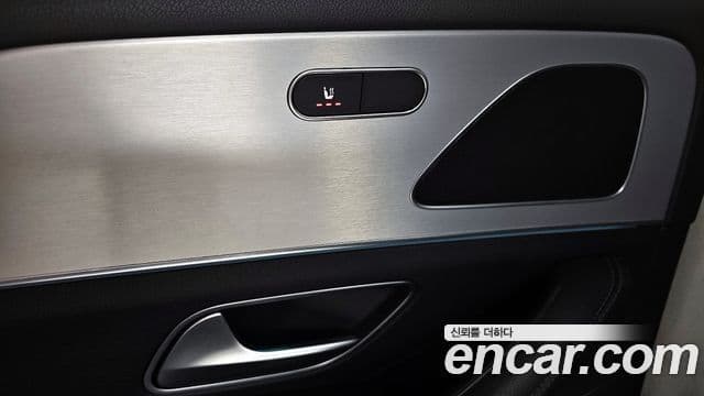 Mercedes-Benz GLE-Class 2019 — Şəkil 19/20