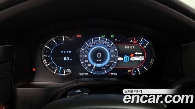 Cadillac Escalade 2018 — ფოტო 8/20