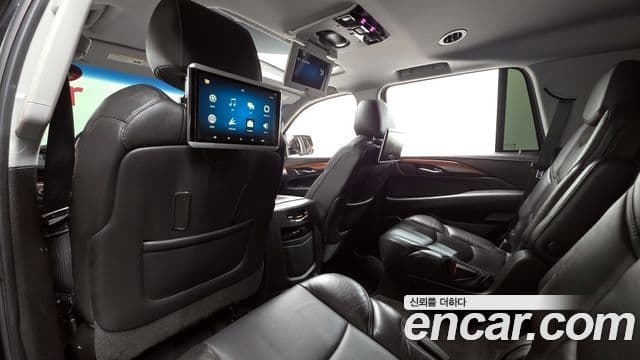 Cadillac Escalade 2018 — Şəkil 19/20