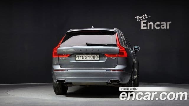 Volvo XC60 2020 — Фото 4/20