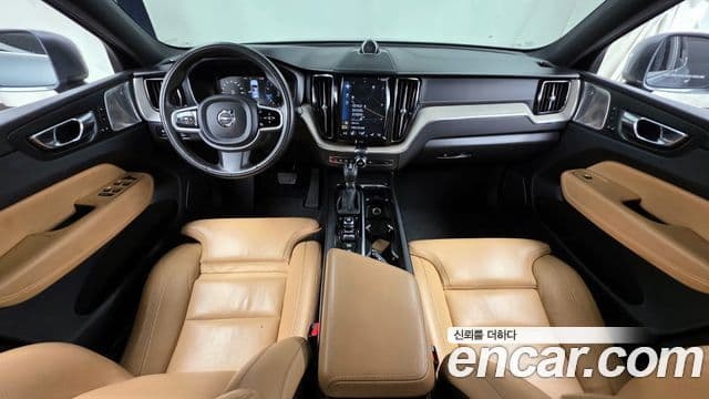 Volvo XC60 2020 — Фото 7/20
