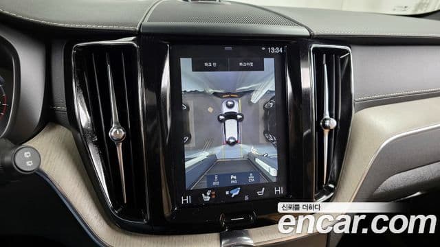 Volvo XC60 2020 — Фото 15/20
