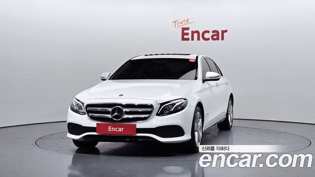Mercedes-Benz E-Class 2018 — ფოტო 3/20