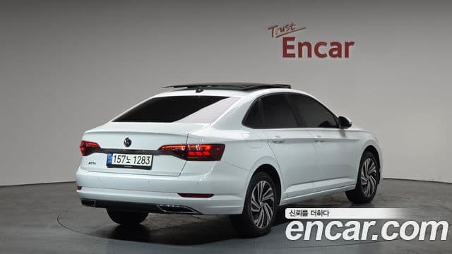 Volkswagen Jetta 2021 — Şəkil 2/20
