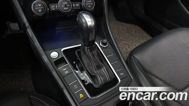 Volkswagen Jetta 2021 — Şəkil 9/20