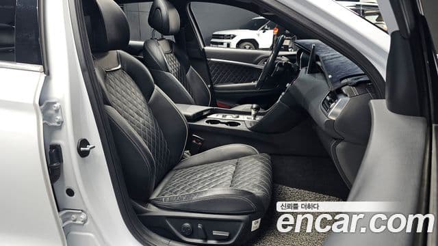 Genesis G70 2018 — Photo 19/20