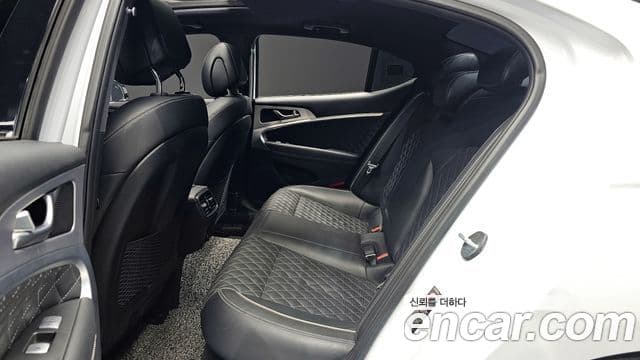 Genesis G70 2018 — ფოტო 12/20