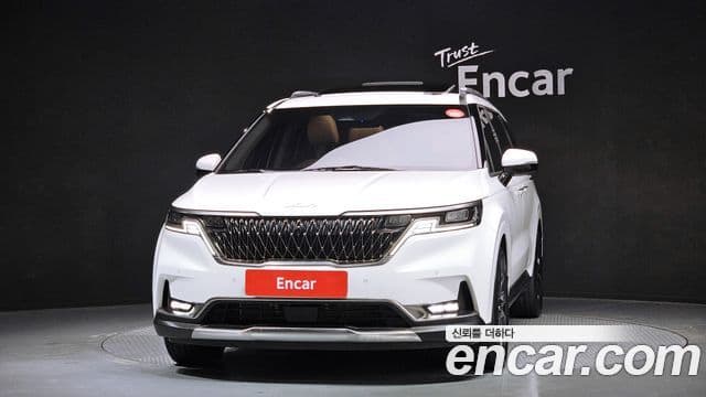Kia Carnival 2023 — Фото 3/20