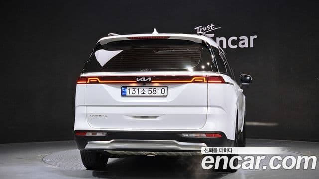 Kia Carnival 2023 — Фото 4/20