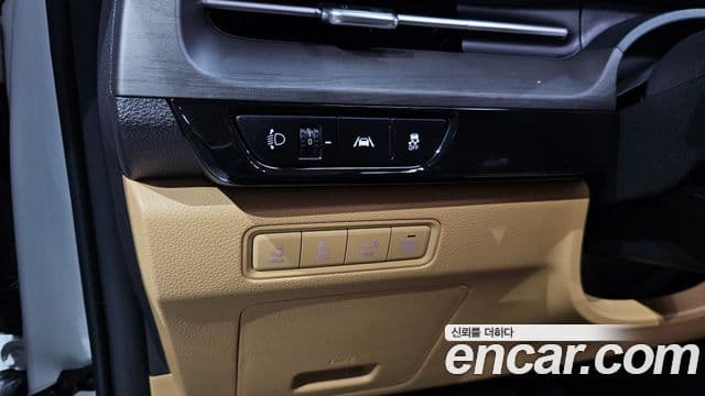 Kia Carnival 2023 — Фото 16/20