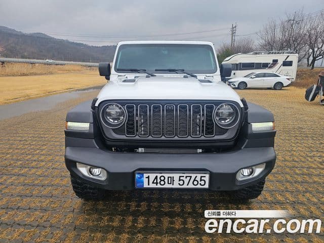 Jeep Wrangler 2022 — Şəkil 9/18