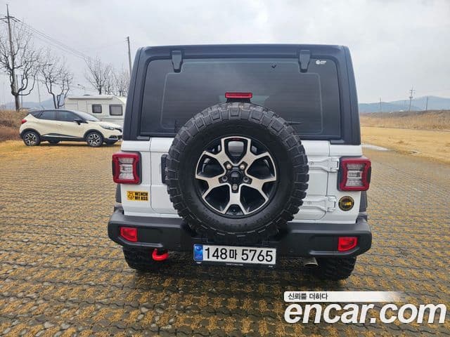 Jeep Wrangler 2022 — Şəkil 11/18