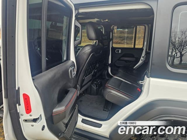 Jeep Wrangler 2022 — Şəkil 4/18