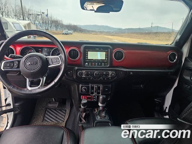 Jeep Wrangler 2022 — Şəkil 17/18