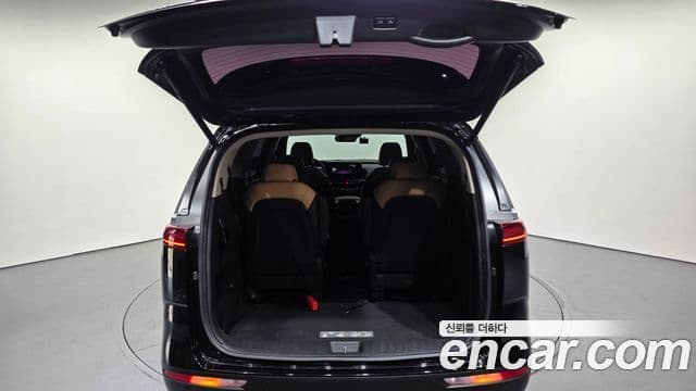 Kia Carnival 2022 — Фото 20/20