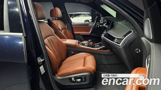 BMW X7 2020 — фото 10 из 20