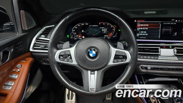 BMW X7 2020 — ფოტო 13/20