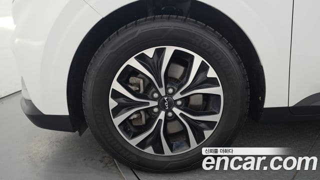 Kia Carnival 2022 — Фото 5/20