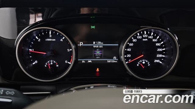 Kia Carnival 2022 — Фото 8/20